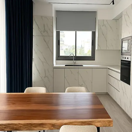 Gardenpool 5 Min From Sea! דירה לימסול