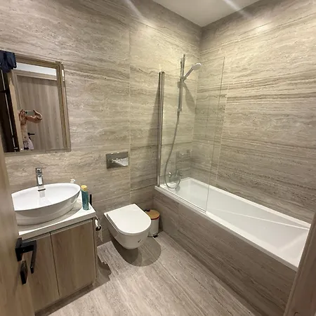 Pool View Apartment With Large Terrace 5 Min Walk To The Sea Limassol