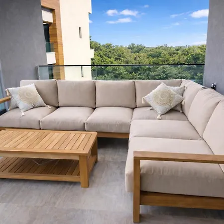 Pool View With Large Terrace 5 Min Walk To The Sea * Limasol