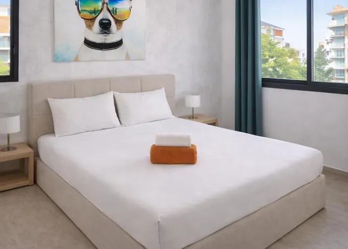 Pool View With Large Terrace 5 Min Walk To The Sea *